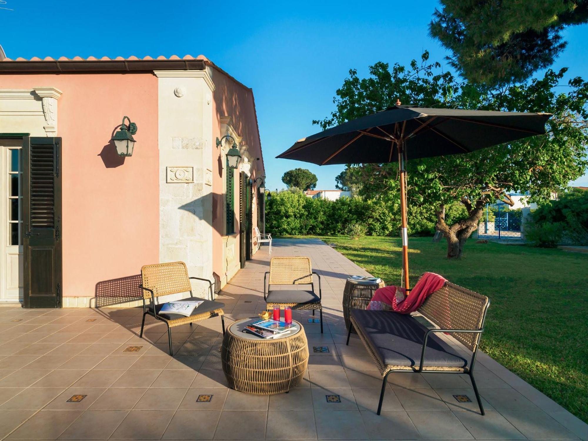 Gira Sole Villa Fontane Bianche Exterior foto